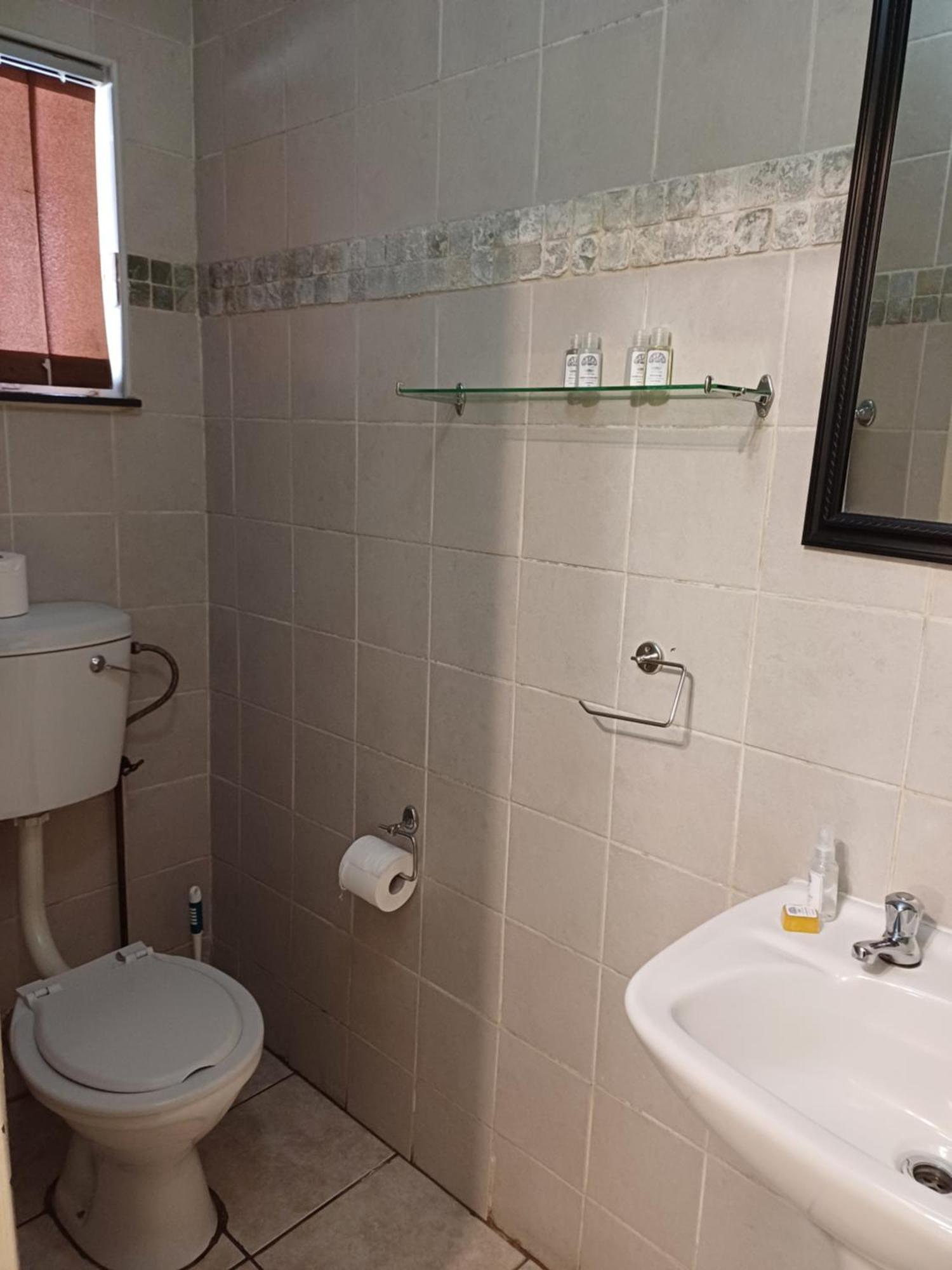 Orchard Guesthouse Bloemfontein Esterno foto